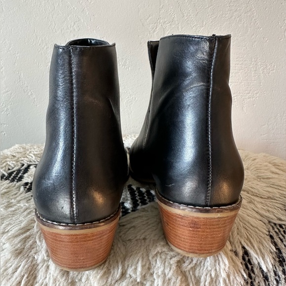 Cole Haan Abott Women’s Size 10 Black Leather Comfortable Chic Versatile Booties - Picture 6 of 11